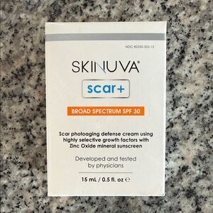 Skinuva Skin Scar+ Broad Spectrum SPF 30 Cream - White and Orange